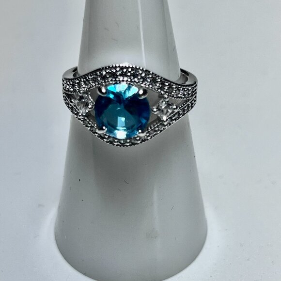 Ring Bomb Party Ring , NWOT, SIZE 7 - Picture 4 of 4